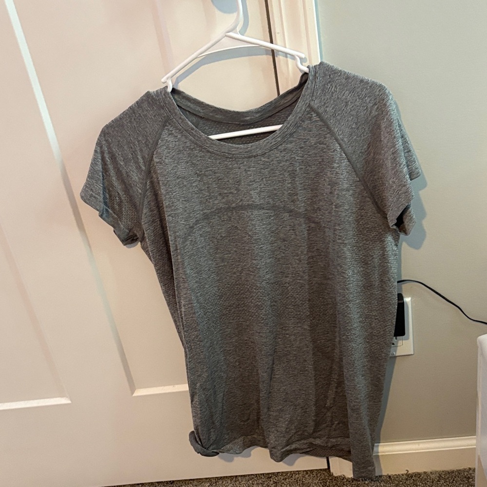 Womens athletic swiftly tech